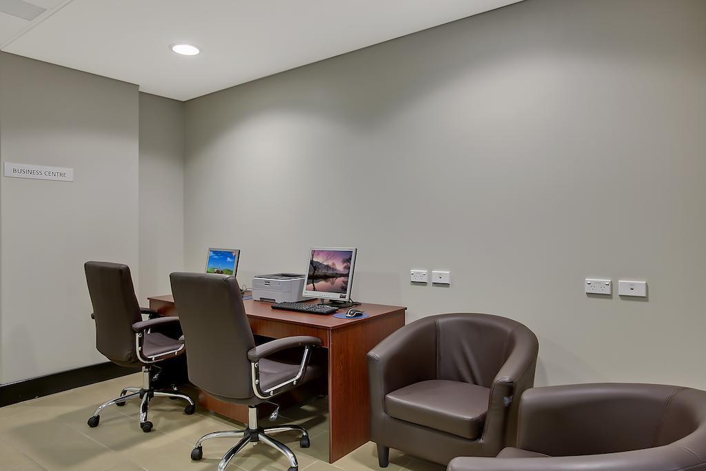 Quality Suites Pioneer Sands Вуллонгонг Экстерьер фото