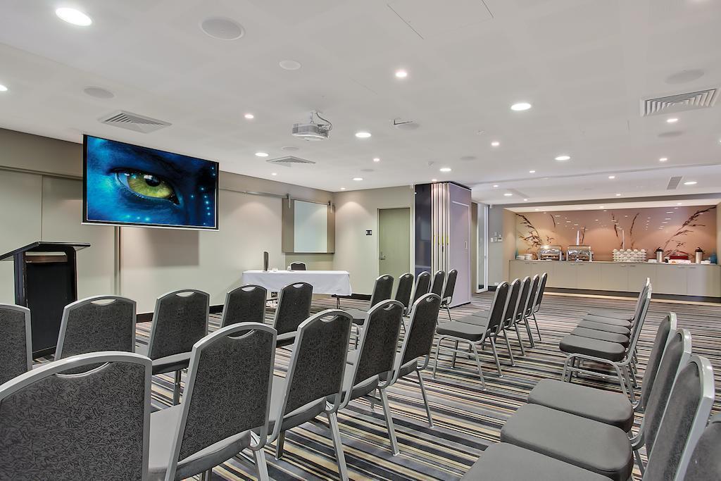 Quality Suites Pioneer Sands Вуллонгонг Экстерьер фото