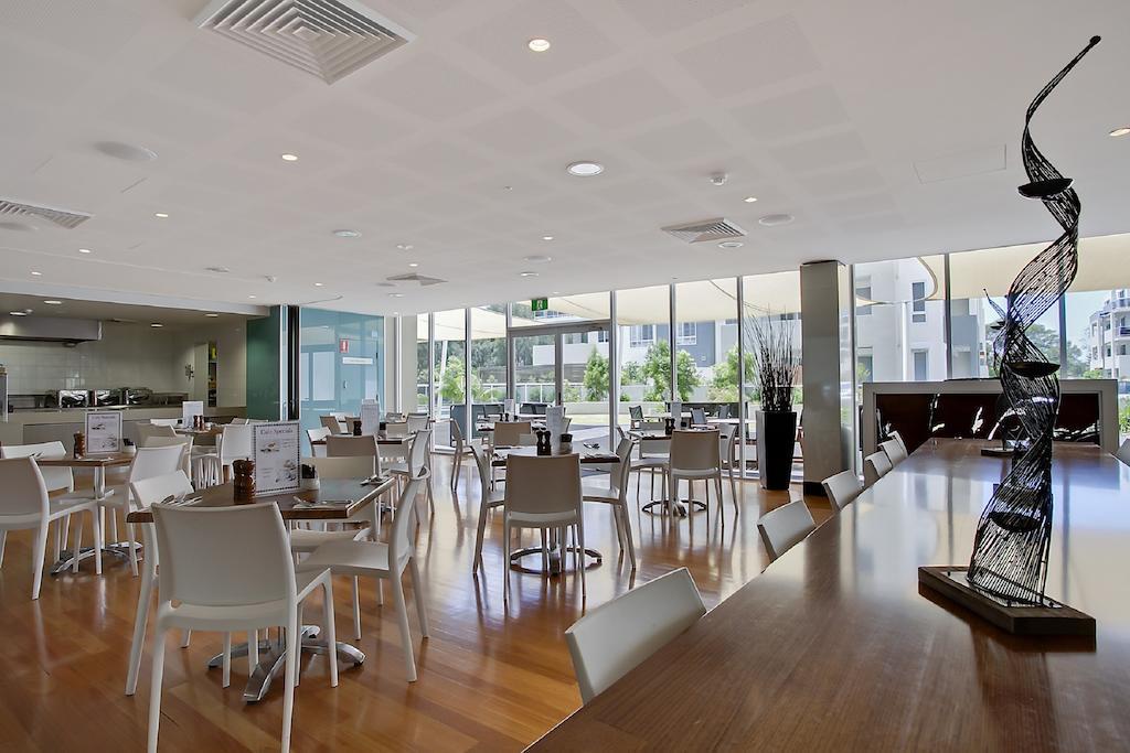 Quality Suites Pioneer Sands Вуллонгонг Экстерьер фото