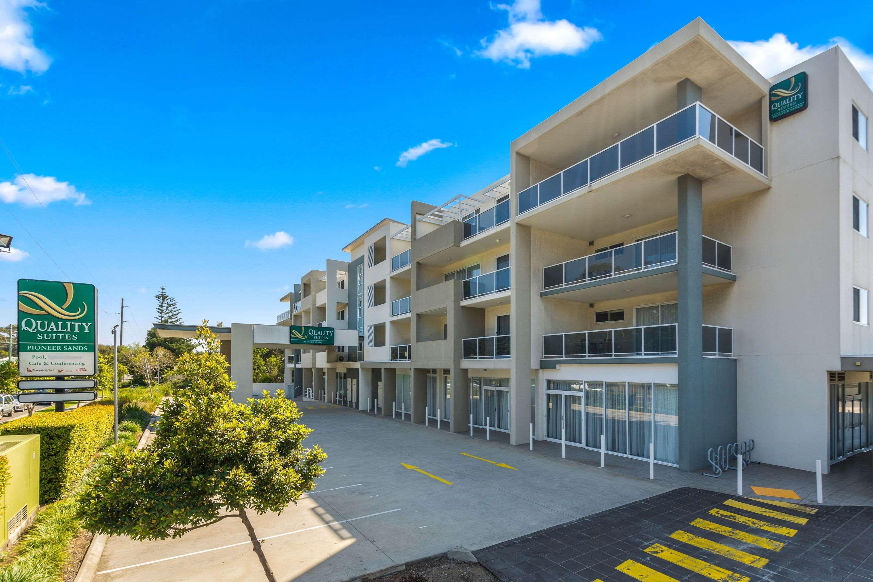 Quality Suites Pioneer Sands Вуллонгонг Экстерьер фото