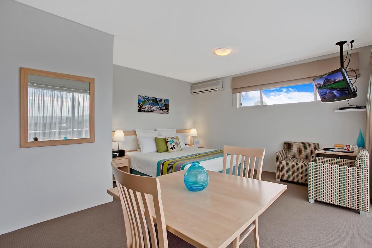 Quality Suites Pioneer Sands Вуллонгонг Экстерьер фото